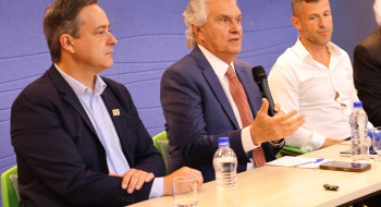 Caiado destaca avanços de Goiás durante palestra para empresários, em Santa Catarina